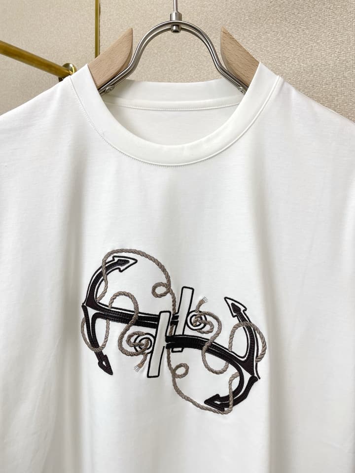 Hermès Men's Casual Short-Sleeve T-Shirt in Black Abstract Crew Neck