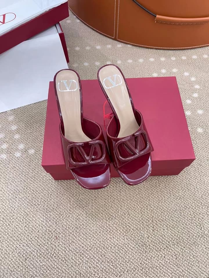 Valentino VLogo Patent Leather Heeled Mules in Burgundy Red