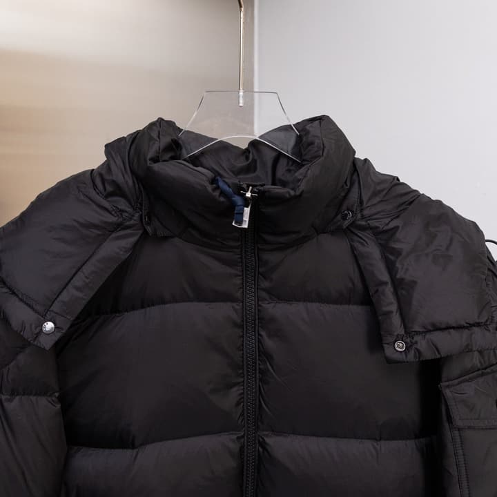 Moncler Couyere Detachable Hood Down Jacket in Black Down Jacket