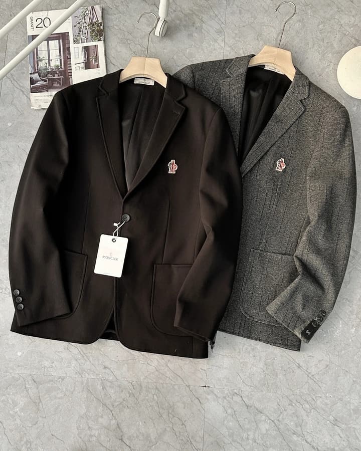 Moncler Men's Business Casual Knit Blazer – 25SS in Black
