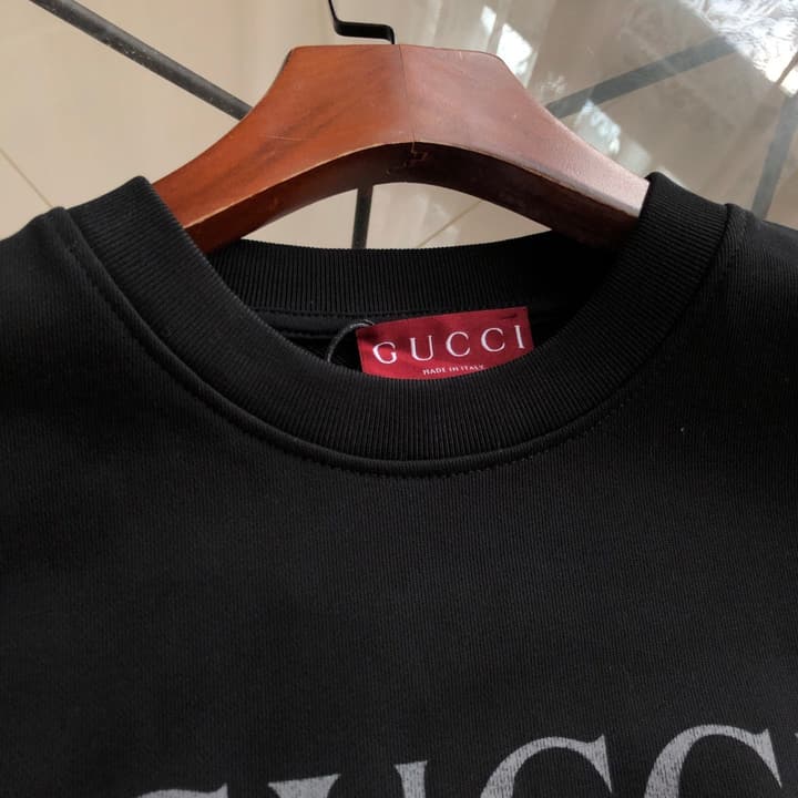 Gucci Classic Logo Crewneck Sweatshirt – 2025FW in Classic Black