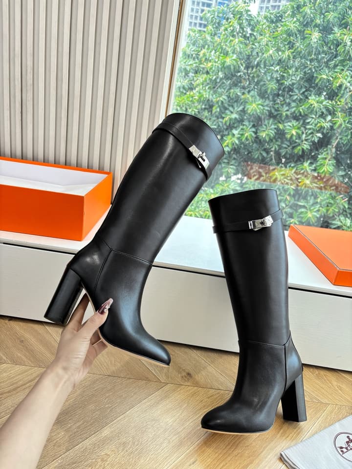 Hermès Classic Knee-High Boots – 2025FW in Assorted Buckle Riding Boots Display
