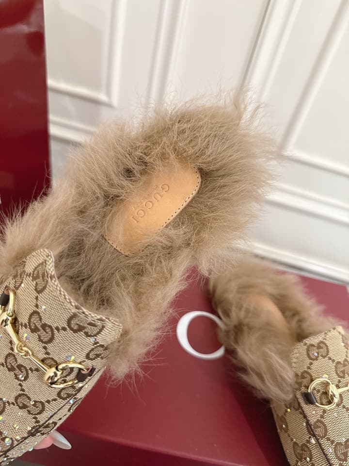 Gucci Tuscan Wool Loafers – Autumn/Winter Must-Have in Beige Gg Monogram With Tan Fur