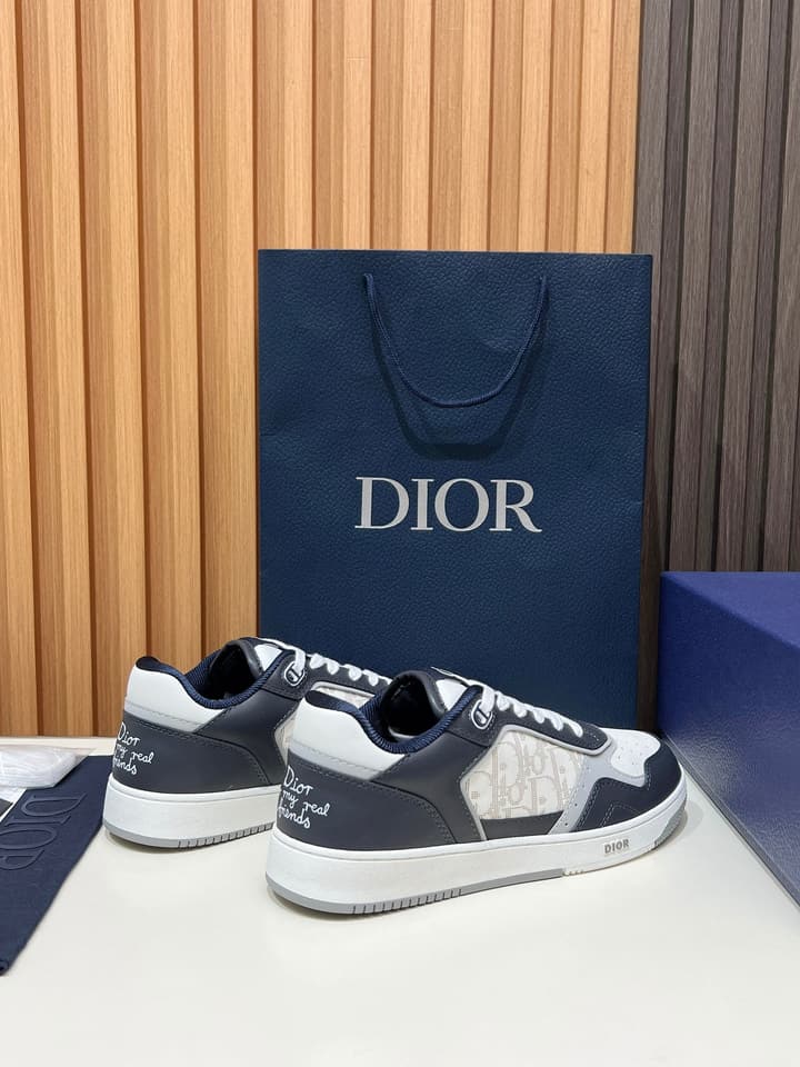 Dior B27 Couple's Sneakers – 2025 Collection in All Black With White Sole