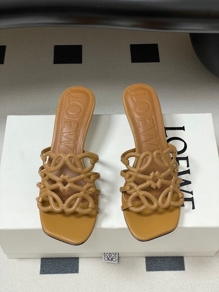 Loewe Hollow-Out Woven Kitten Heel Mules – 25SS Collection in Black