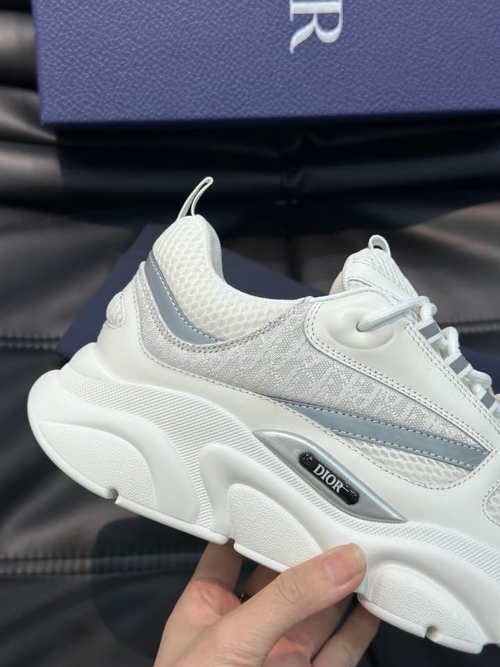 Dior B22 Men's Retro Jogging Sneakers in Black And White Patterned