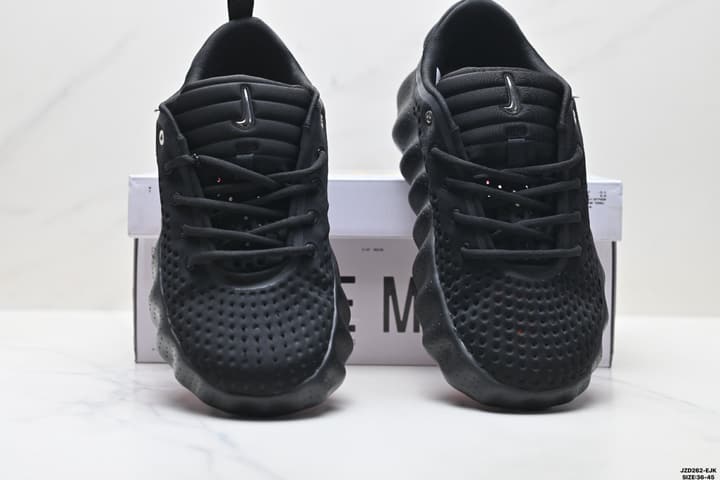 Nike Mind 002 Technology Training Shoes in Black