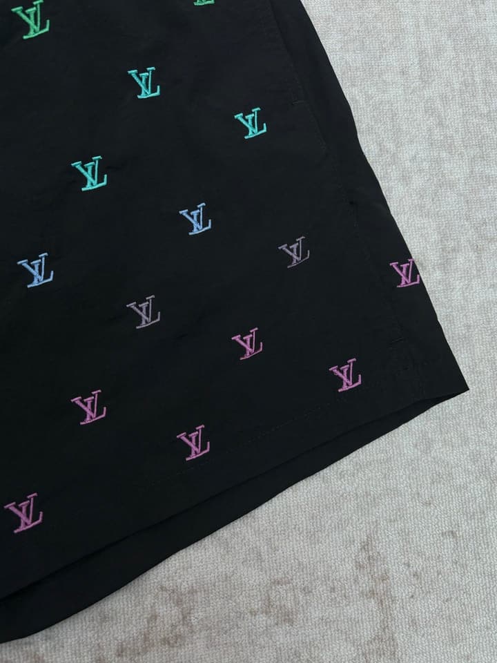 Louis Vuitton Blason Gradient Embroidered Denim Shorts – 26SS in Navy Blue
