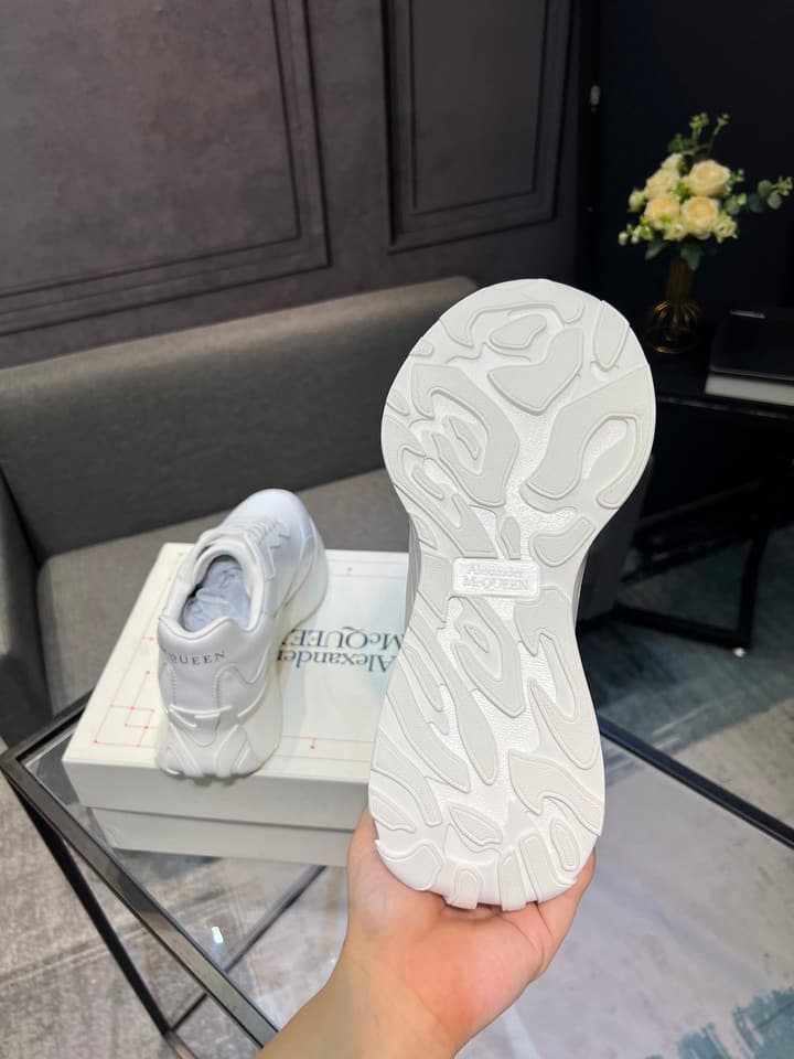 Alexander McQueen White Silk Leather Platform Sneakers in Black