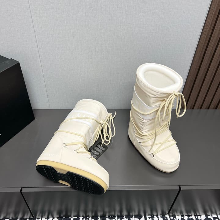 Moon Boot 2024FW Snow Boots in Matte Black