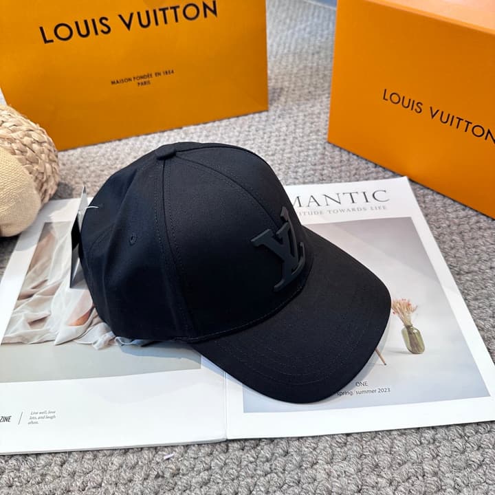 Louis Vuitton Unisex Baseball Cap – New Collection in Beige