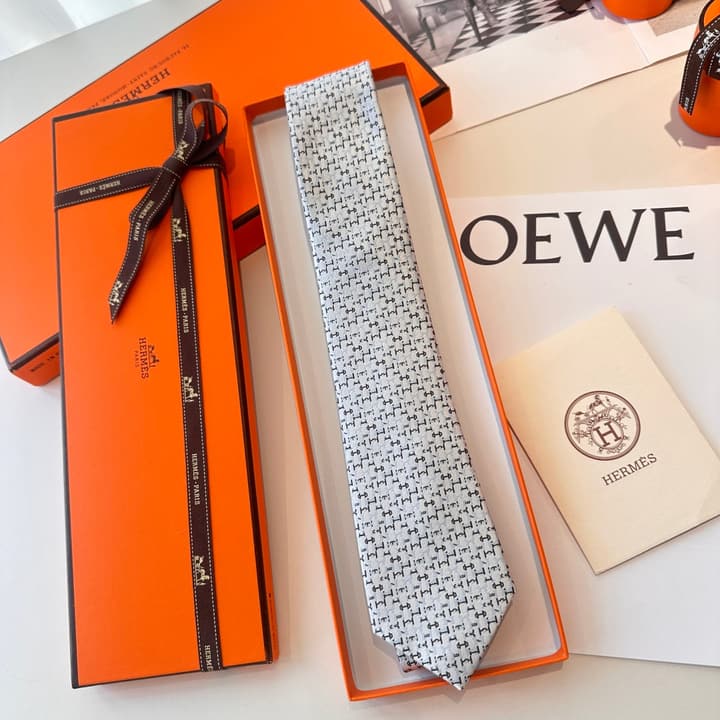 Hermès Men's H-Logo Silk Tie in Black