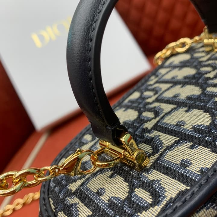 Dior 30 Montaigne Mini Vanity Box Bag