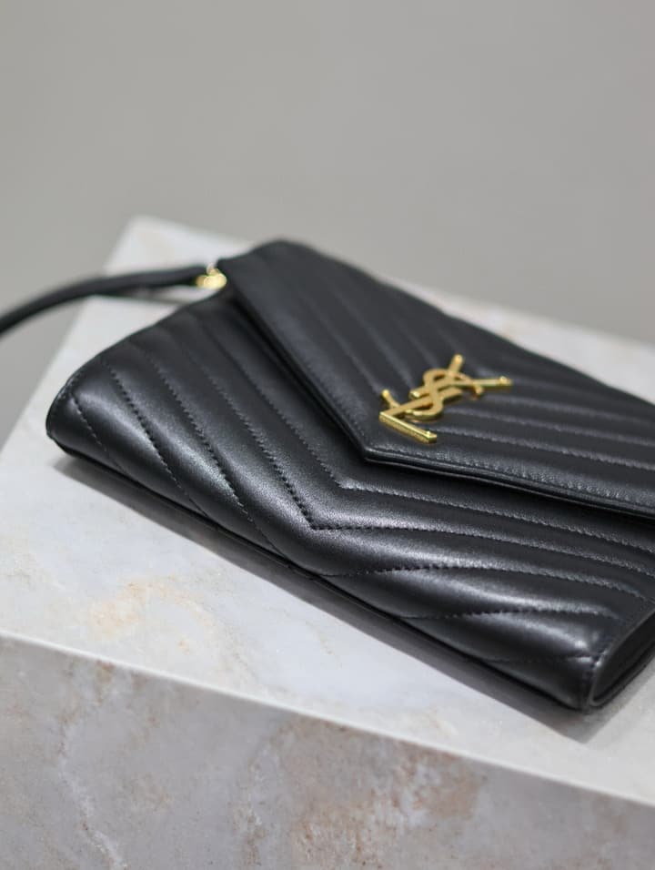 Saint Laurent LE CASSANDRE Lambskin Clutch Bag in Black