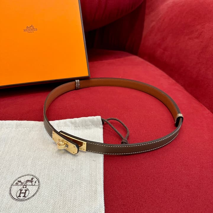 Hermès Kelly Epsom Leather Belt in Black Leather With Gold Hardware