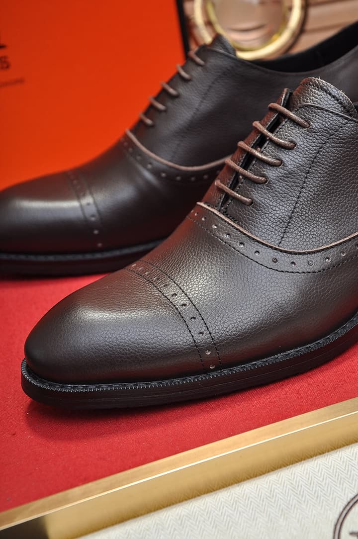 Hermès Classic Leather Loafers in Black
