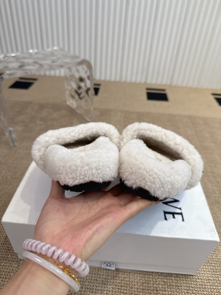 Loewe Classic Autumn/Winter Wool Slippers in Black With White Text