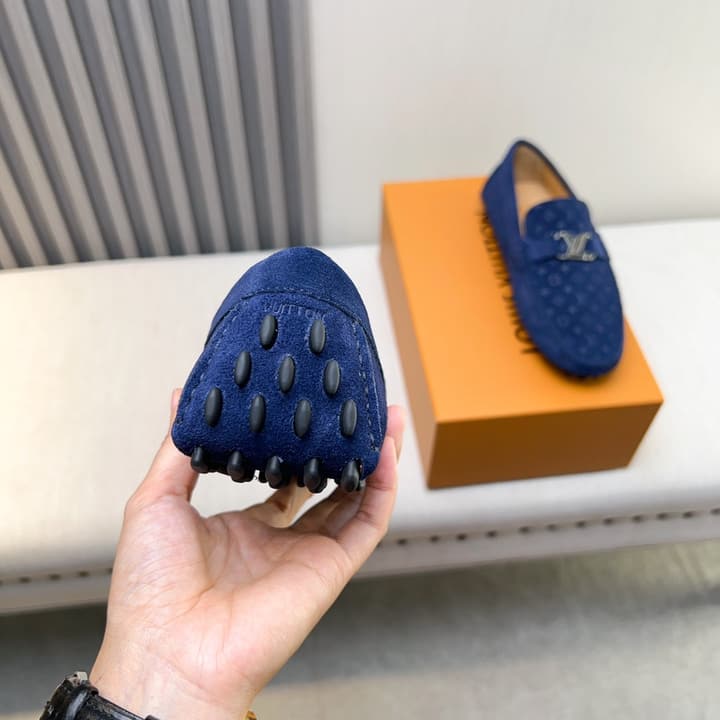 Louis Vuitton Pebbled Leather Driving Shoes in Black Smooth Leather