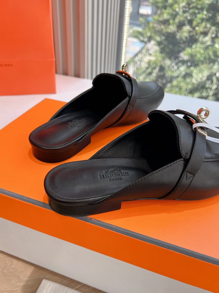 Hermès Calfskin Mules – 25SS/FW Collection in Black Embossed Leather With Silver Hardware