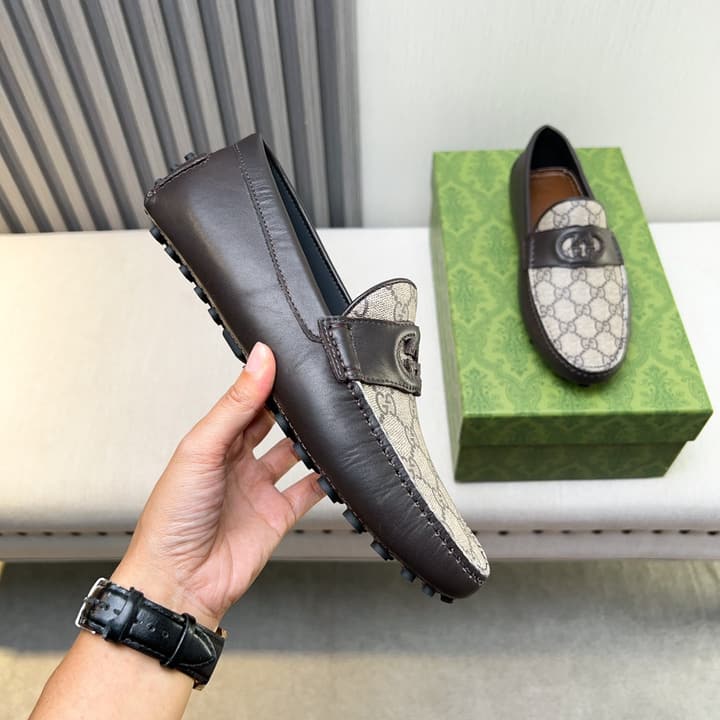 Gucci Premium Leather Loafers in Black Embossed Leather