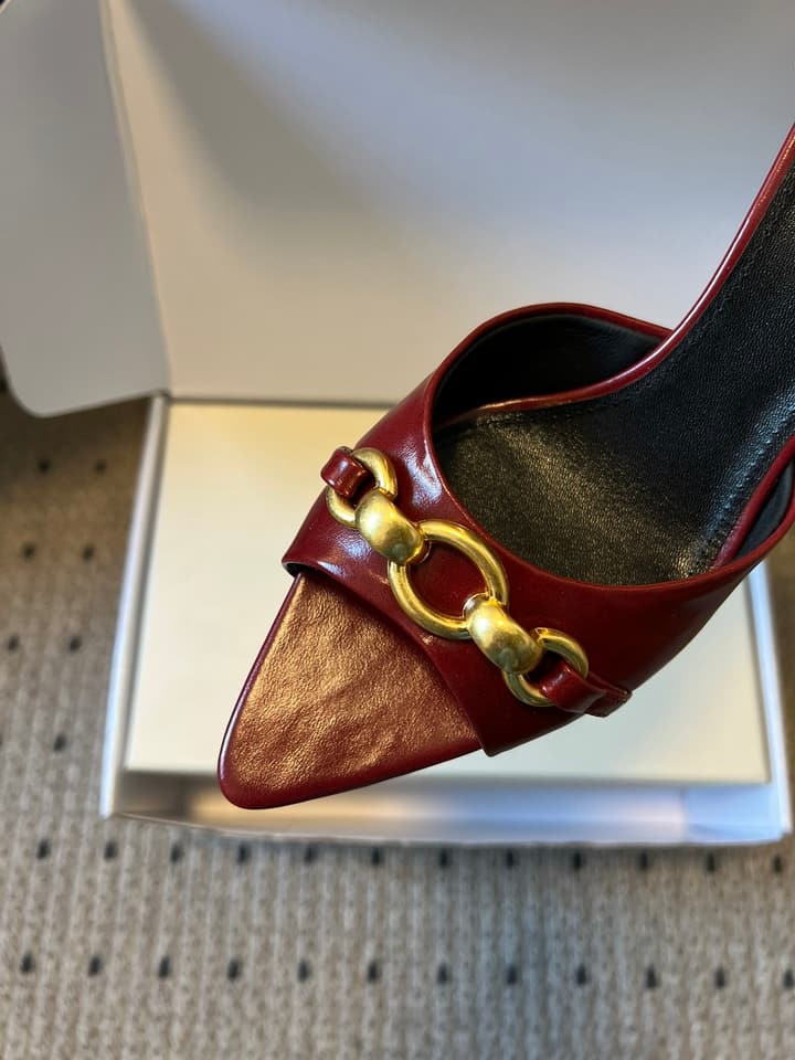 Saint Laurent Chain Pointed-Toe Heeled Mules – 26SS in Beige