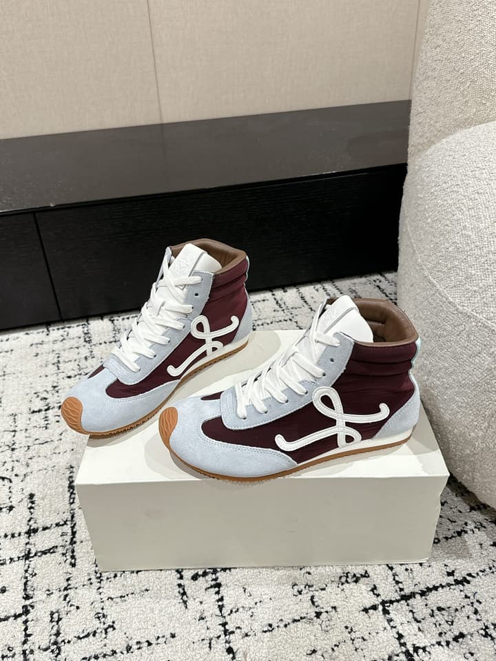 Loewe Flow Runner 2.0 Runway Sneakers – 25SS in All White With Gum Sole