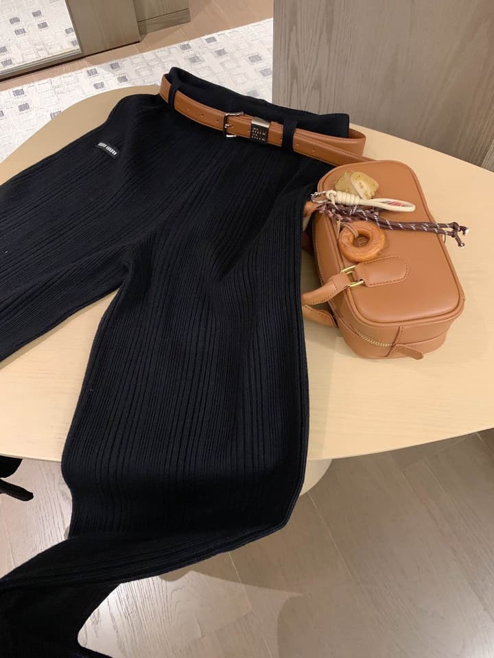 Miu Miu Casual Knit Pants with Khaki Belt – 25FW in Apricot