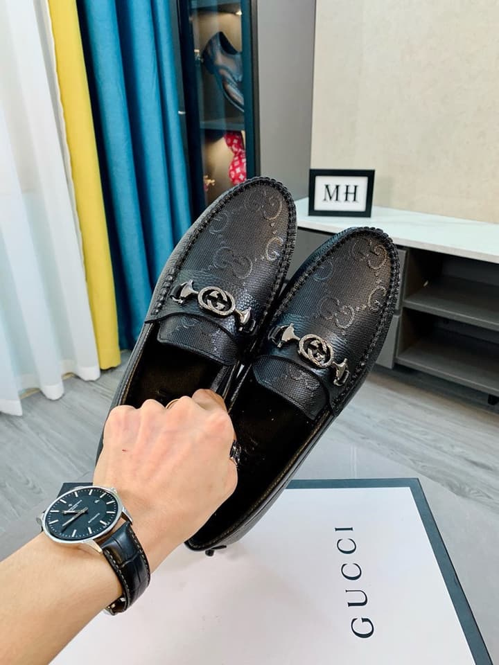 Gucci Men's Embossed Leather Driving Shoes in Brown Leather Loafer