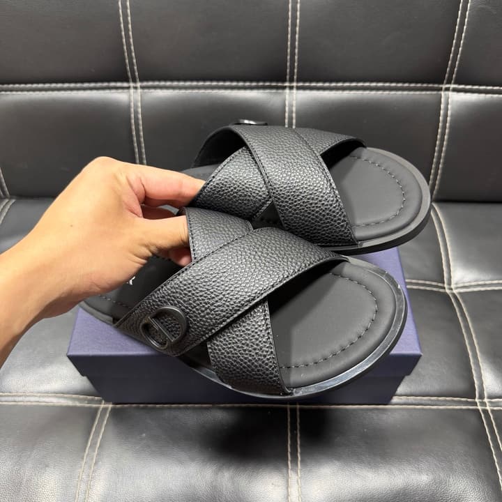 Dior Men's Pebbled Leather and Suede Slides – Spring/Summer Collection 2025 in Black Pebbled Leather Cross Strap