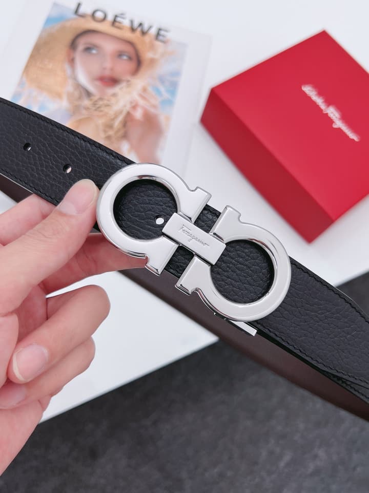 Ferragamo Men's Reversible Leather Belt in Assorted Buckle Display