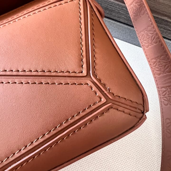 Loewe Puzzle Bag in Black