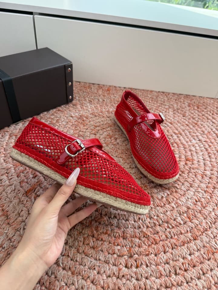 Alaïa Woven Fishnet Mules – 2026 Spring/Summer Collection in Beige