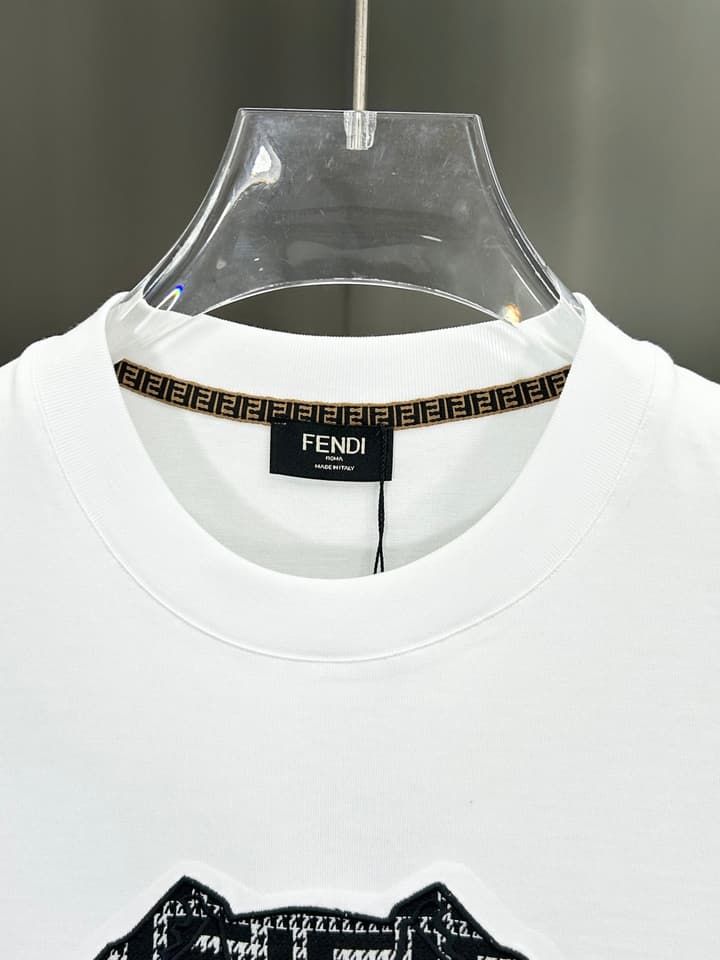 Fendi Logo and Graphic Cotton T-Shirt – 2026SS in Black Dog Graphic