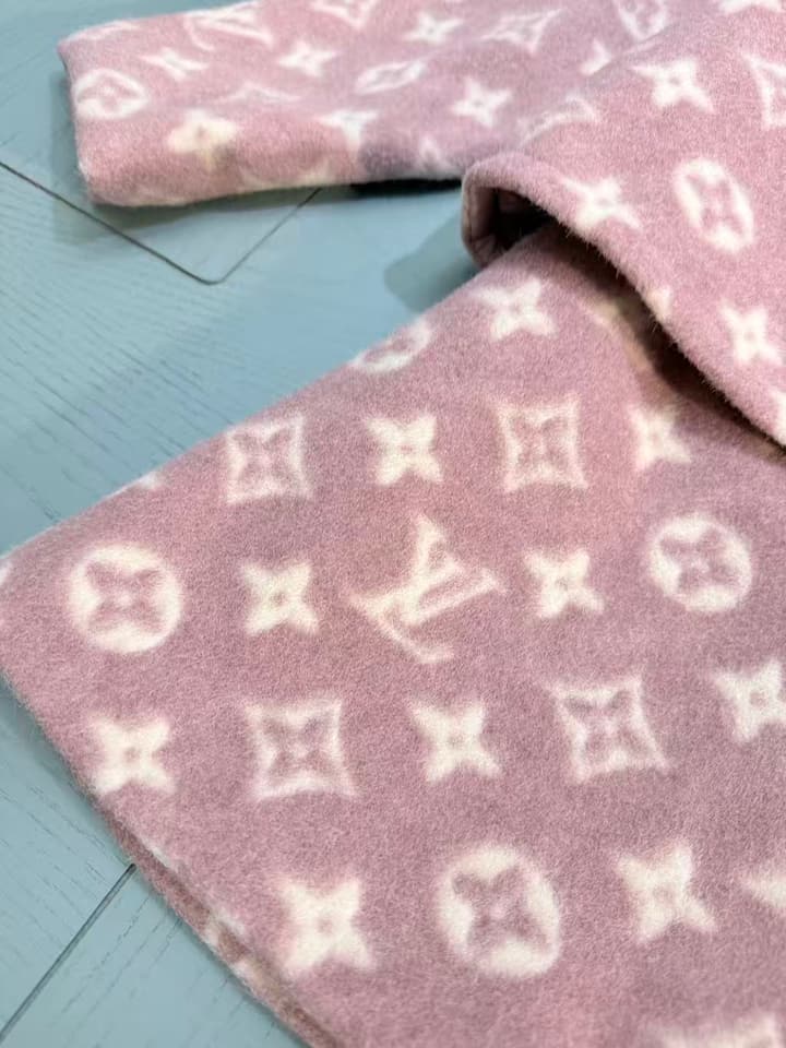 Louis Vuitton Girls Tweed Jacket and Dress Set – Kids Collection – 2025AW in Dusty Pink Monogram Set