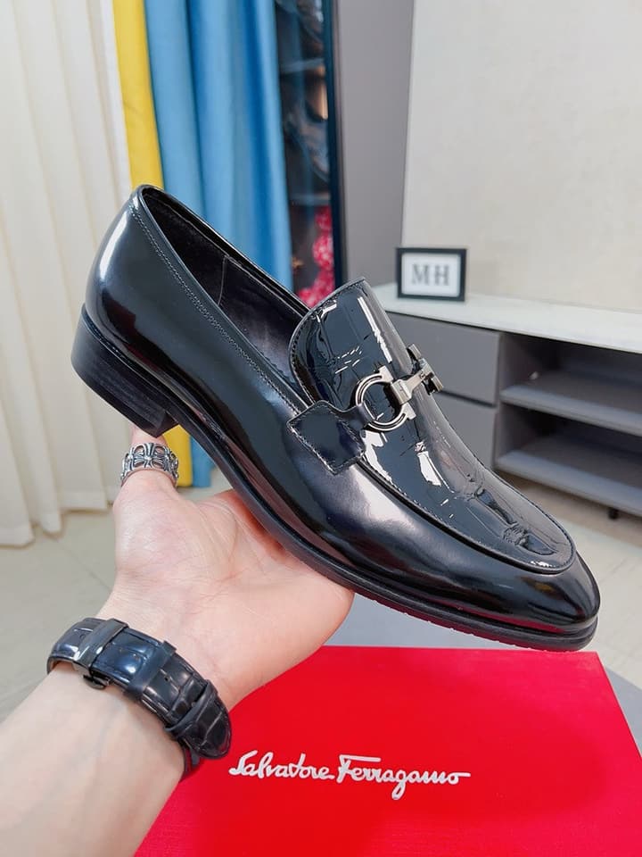 Ferragamo Top-Tier Men's Business Dress Shoes in Black Patent Loafer