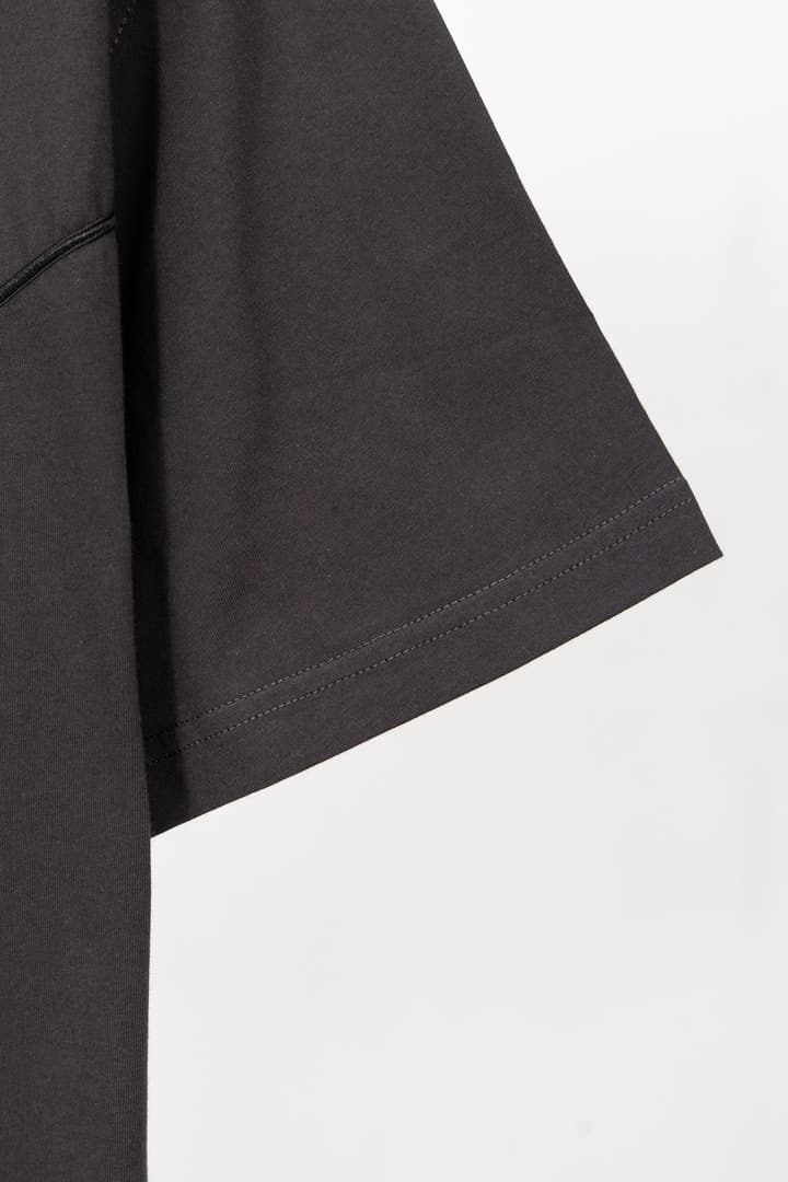 Dior Ribbon Logo Short-Sleeved T-Shirt – 2026 Spring Collection in Dark Grey