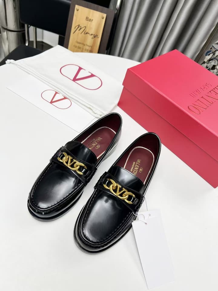 Valentino Logo Buckle Polished Leather Loafers – 2024 Collection in Black