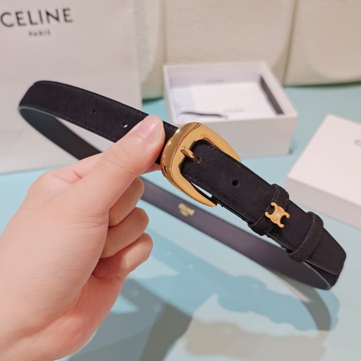 Celine 2.5cm Reversible Cowhide Belt in Classic Black