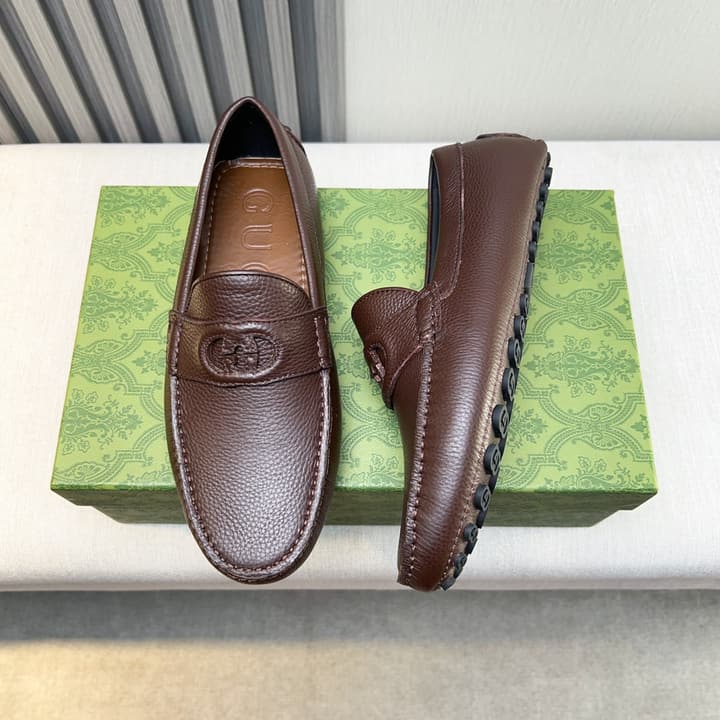 Gucci Premium Leather Loafers in Black Embossed Leather