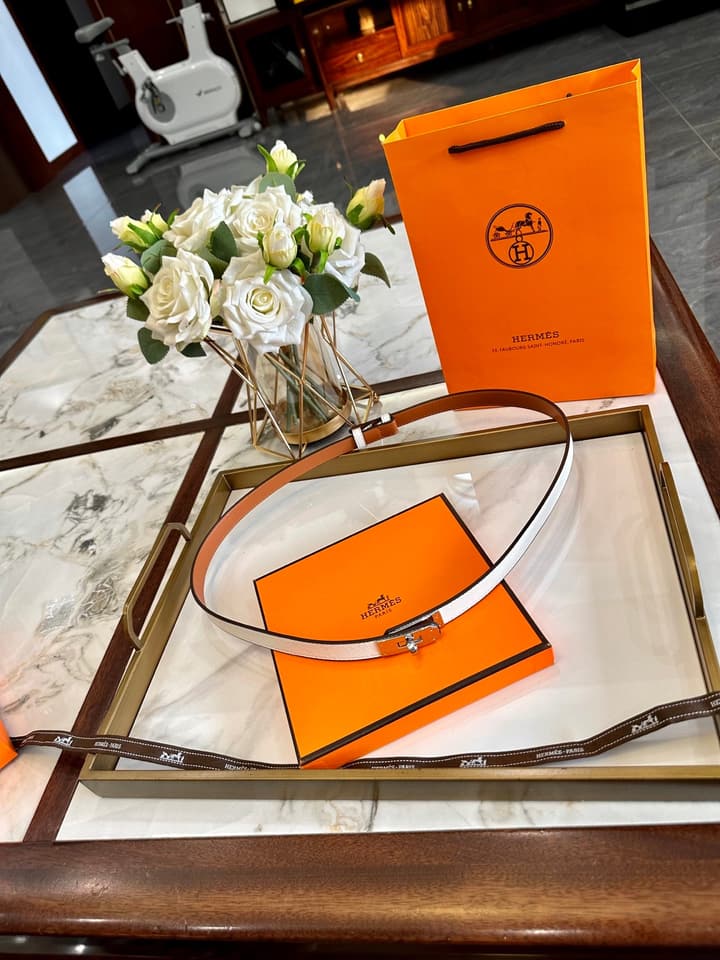 Hermès Slim Leather Belt – 2.0cm in Black With Silver Buckle