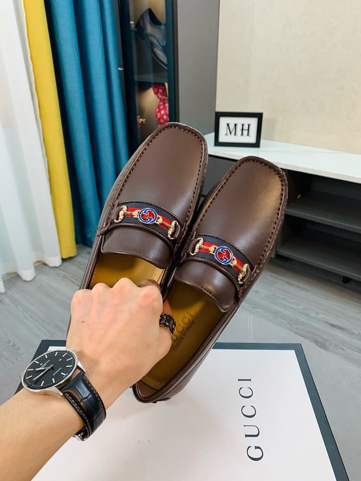 Gucci Men's Embossed Leather Driving Shoes in Brown Leather Loafer