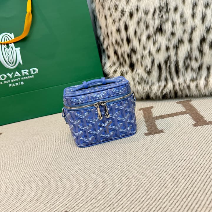 Goyard Muse Vanity Ultra Mini Cosmetic Bag in Blue