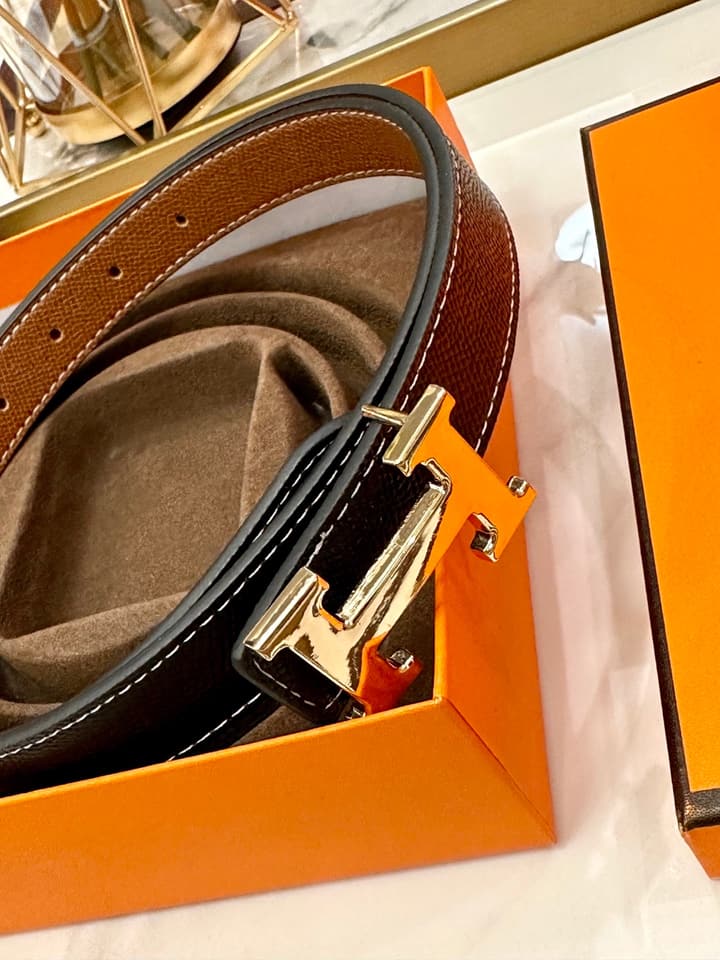 Hermès Classic Leather Belt – 2.5cm in Tan Textured With Polished Gold Buckle