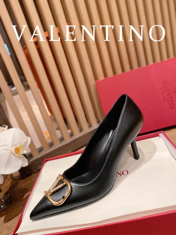 Valentino VLogo Signature Crystal Pumps – 2022 Collection in Black Patent Leather