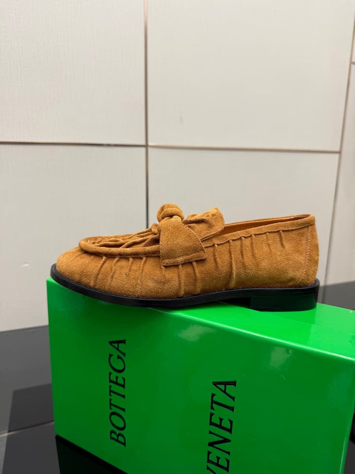 Bottega Veneta Astaire Suede Loafers in Black Leather
