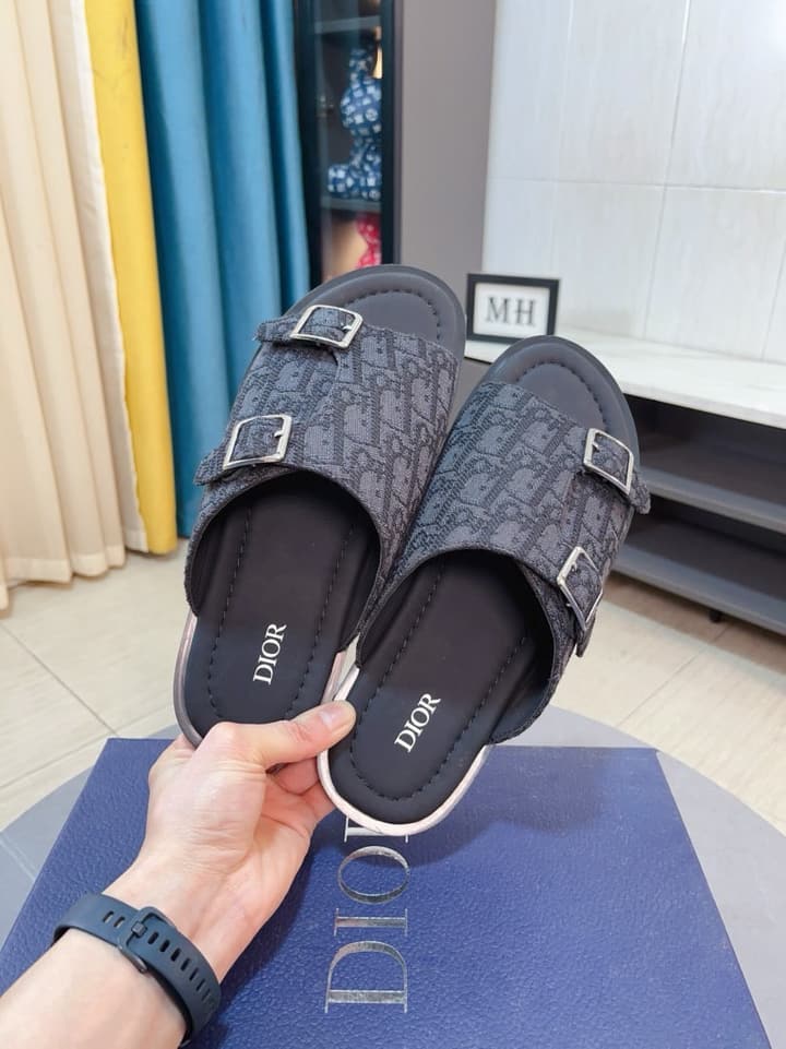 Dior Aqua Suede Sandals – Spring/Summer Collection in Beige Oblique