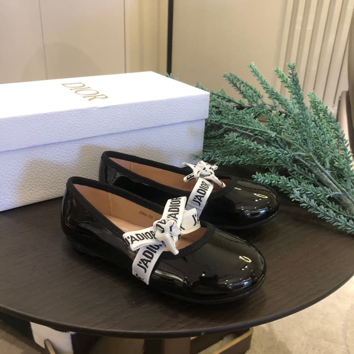 Whimsical Wonders Butterfly Ballet Flats – Kids Collection in Black Patent With Patterned Bow