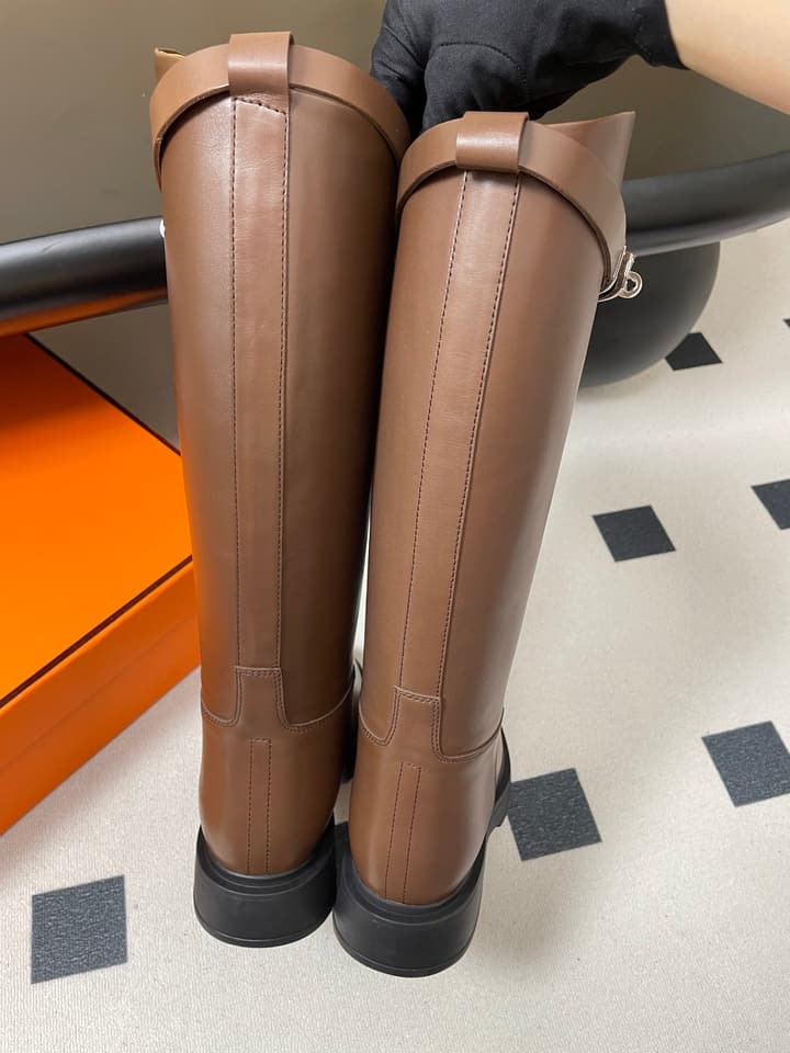 Hermès Jumping Kelly Buckle Knee-High Boots in Black Leather