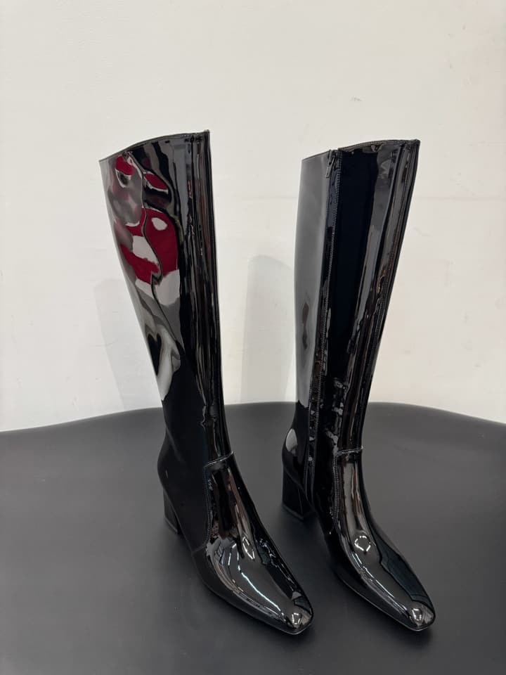 Saint Laurent Patent Leather Pumps – 25FW