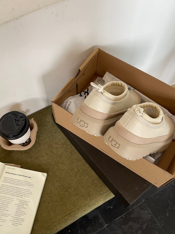 UGG Tasman Low-Top Leather Slippers in Black And Beige